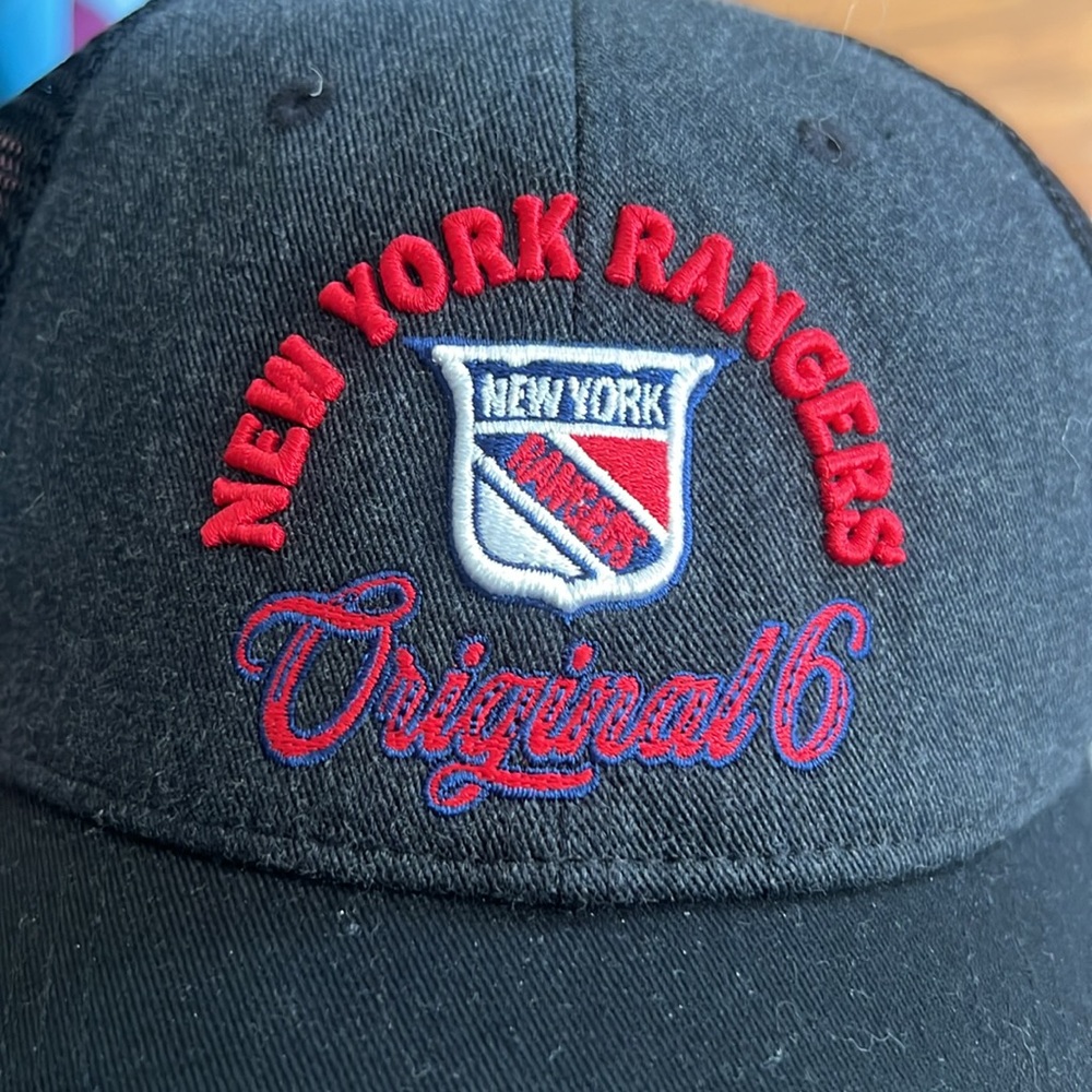 New York Rangers Mesh Snap Back - Picture 6 of 7